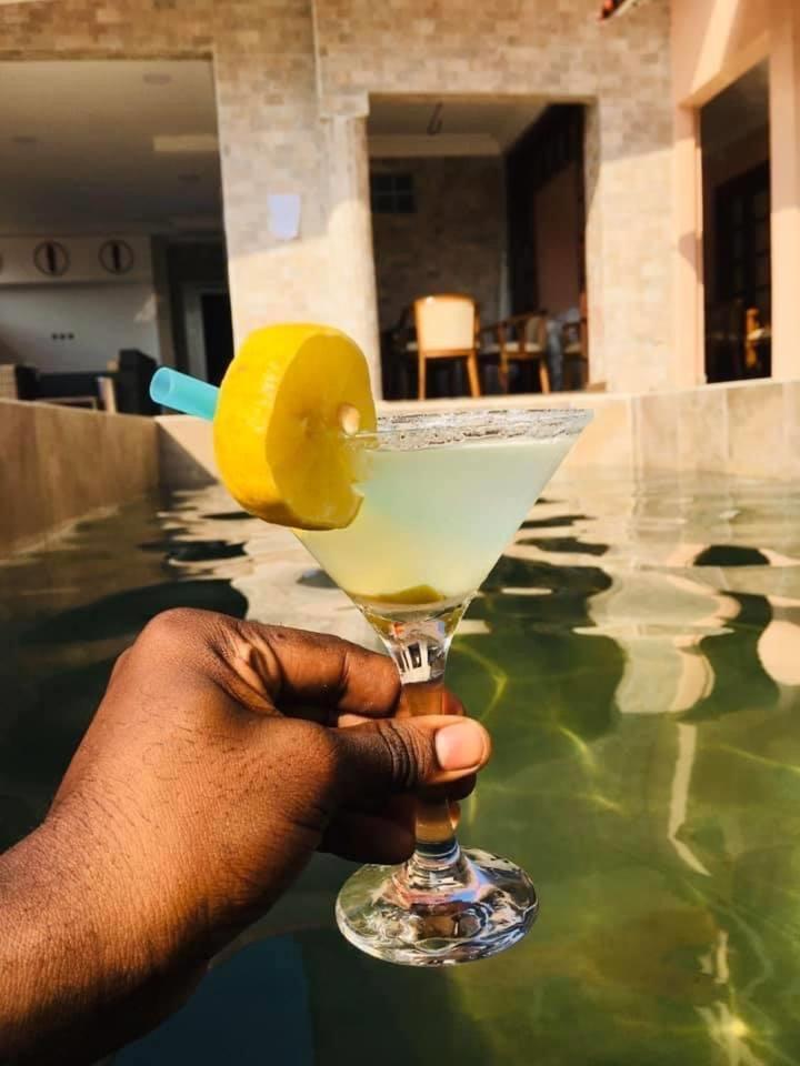 Residence Hoteliere Le Jomonia Libreville Eksteriør billede
